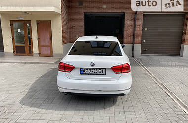 Седан Volkswagen Passat 2012 в Запоріжжі