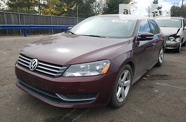 Седан Volkswagen Passat 2012 в Киеве