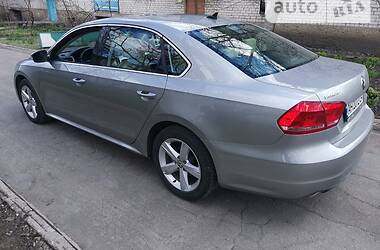 Седан Volkswagen Passat 2012 в Мариуполе