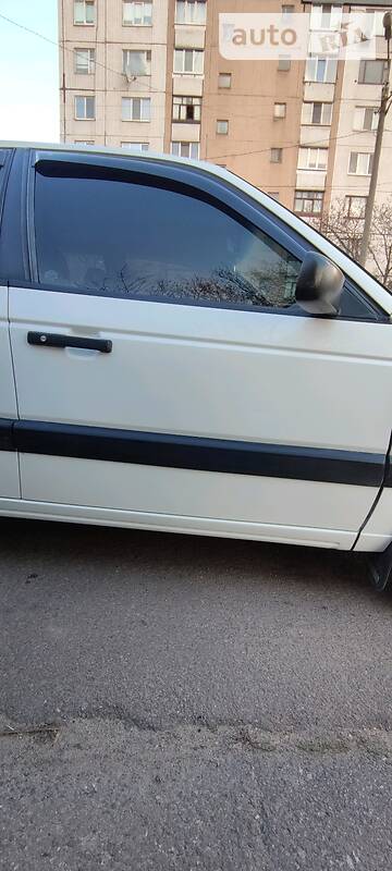 Седан Volkswagen Passat 1989 в Кривому Розі