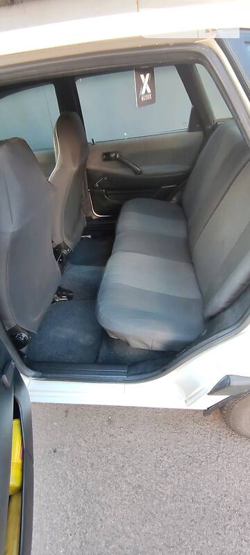 Седан Volkswagen Passat 1989 в Кривому Розі