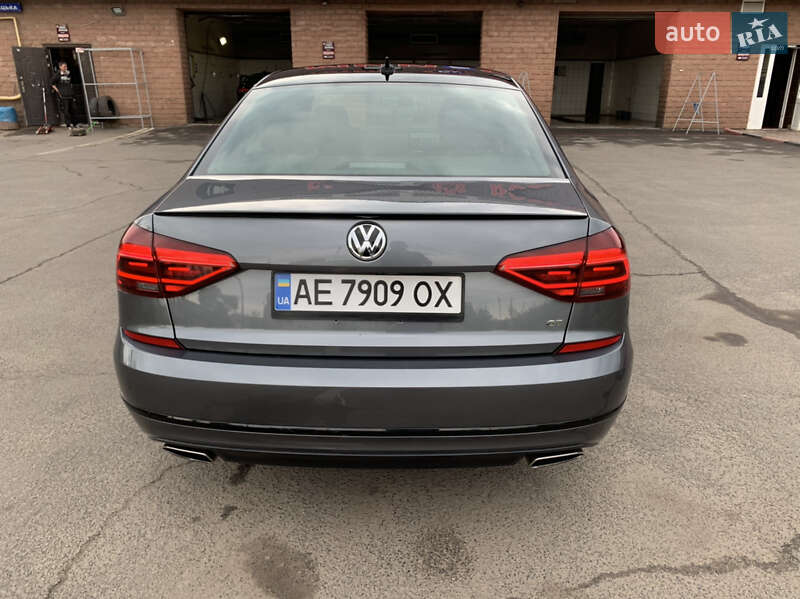 Седан Volkswagen Passat 2018 в Кривом Роге