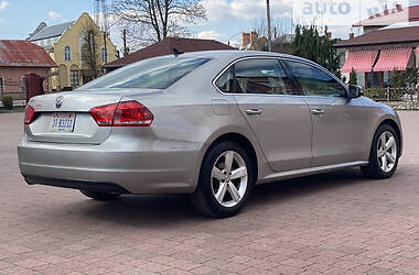 Седан Volkswagen Passat 2013 в Стрые