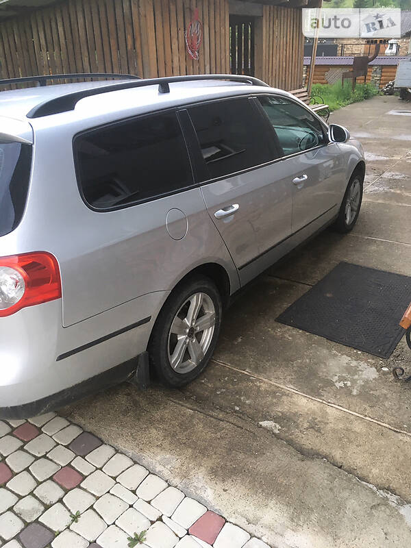 Універсал Volkswagen Passat 2010 в Чернівцях
