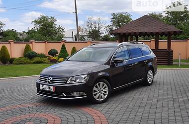 Універсал Volkswagen Passat 2011 в Самборі