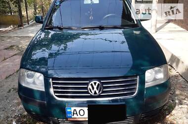 Седан Volkswagen Passat 2002 в Ужгороді