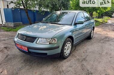 Седан Volkswagen Passat 1999 в Полтаве