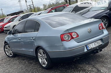 Седан Volkswagen Passat 2005 в Хусте