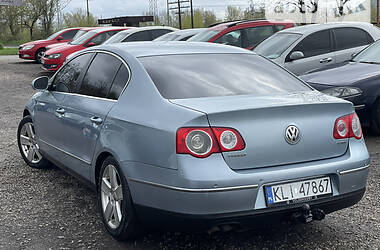 Седан Volkswagen Passat 2005 в Хусте