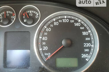Седан Volkswagen Passat 2003 в 
