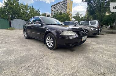 Седан Volkswagen Passat 2004 в 