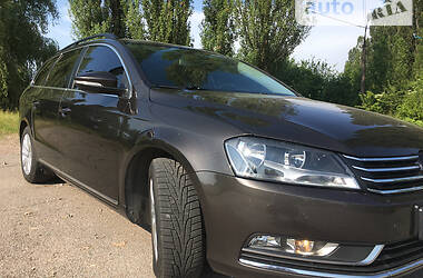 Универсал Volkswagen Passat 2014 в Житомире