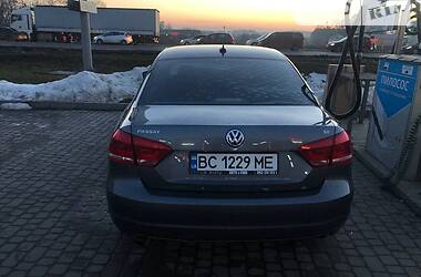 Седан Volkswagen Passat 2013 в Львові