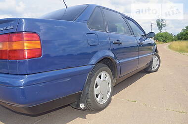 Седан Volkswagen Passat 1996 в Репках