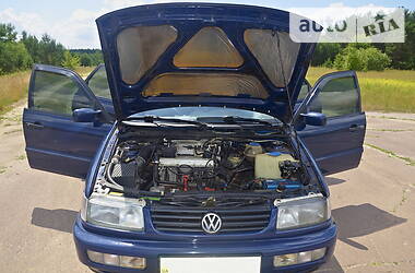 Седан Volkswagen Passat 1996 в Ріпках