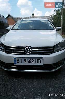 Универсал Volkswagen Passat 2012 в Полтаве