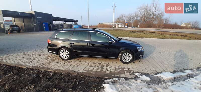 Універсал Volkswagen Passat 2013 в Тернополі