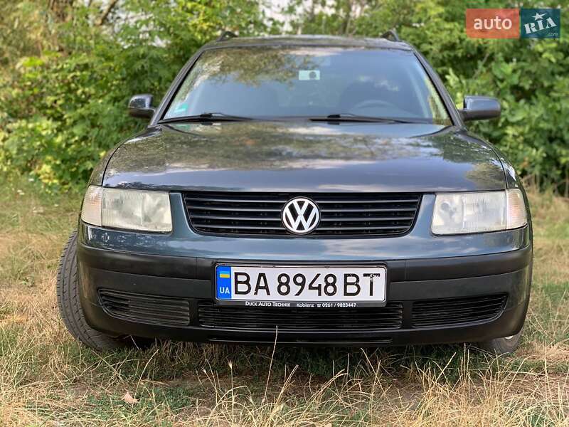 Універсал Volkswagen Passat 1999 в Олександрії