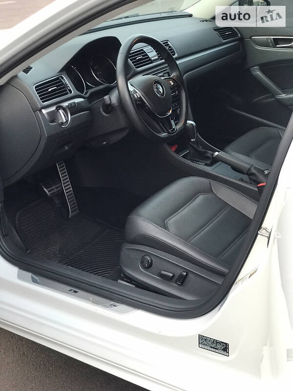 Седан Volkswagen Passat 2018 в Каменском