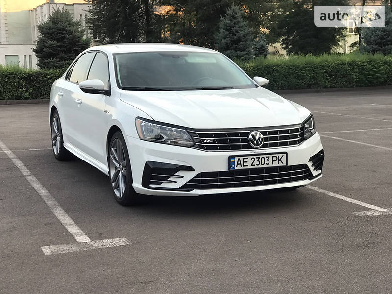 Седан Volkswagen Passat 2018 в Каменском