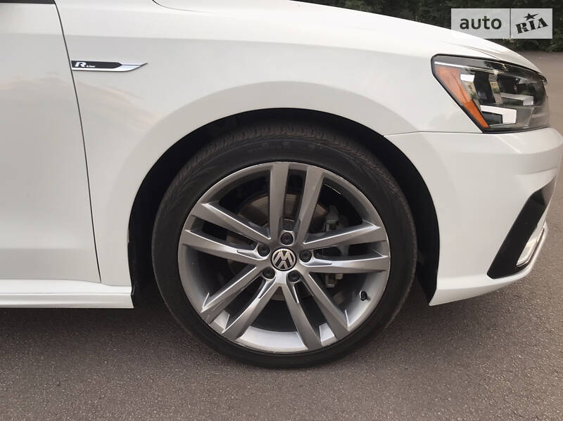 Седан Volkswagen Passat 2018 в Каменском