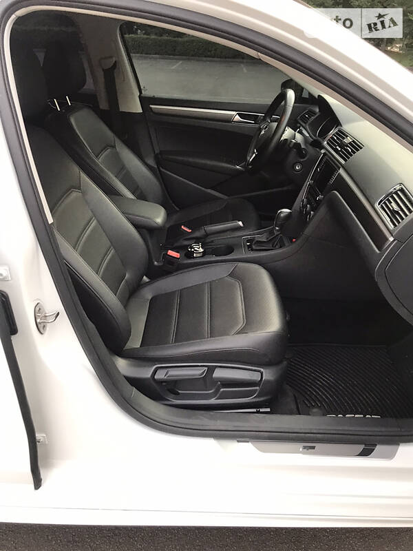 Седан Volkswagen Passat 2018 в Каменском
