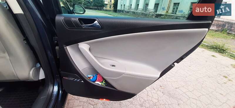 Універсал Volkswagen Passat 2007 в Луцьку