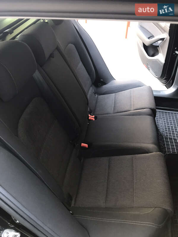 Универсал Volkswagen Passat 2017 в Хмельницком