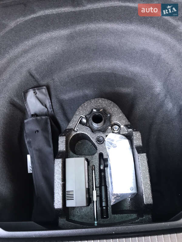 Универсал Volkswagen Passat 2017 в Хмельницком