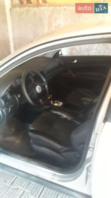 Седан Volkswagen Passat 1999 в Киеве