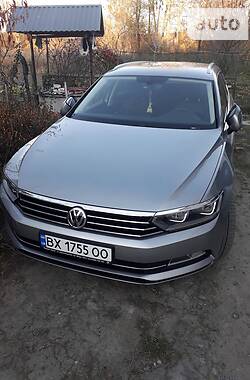 Универсал Volkswagen Passat 2016 в Хмельницком