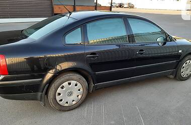 Седан Volkswagen Passat 2000 в Виннице