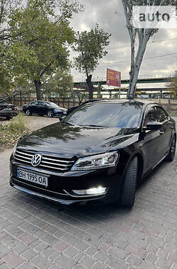 Седан Volkswagen Passat 2012 в Одесі