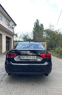 Седан Volkswagen Passat 2012 в Одесі