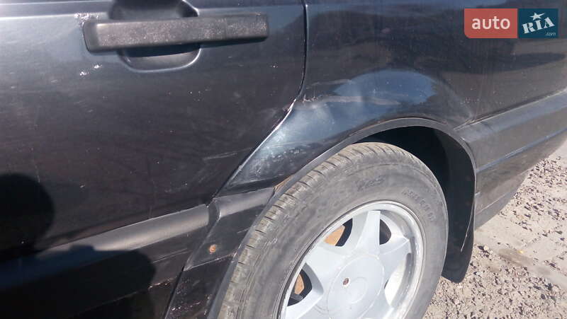 Универсал Volkswagen Passat 1992 в Бродах