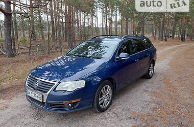 Універсал Volkswagen Passat 2007 в Рівному