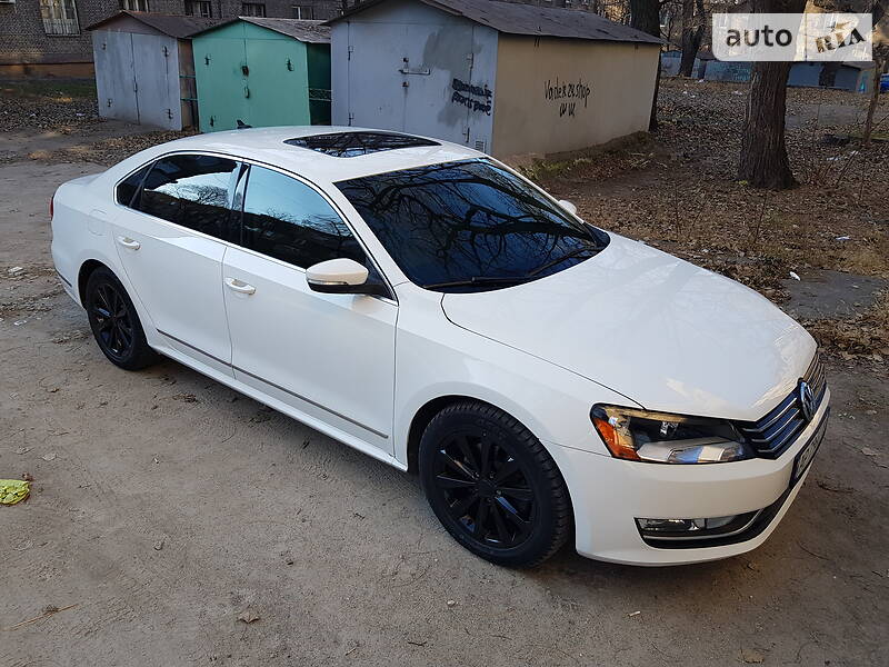 Седан Volkswagen Passat 2012 в Запорожье