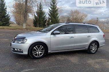 Универсал Volkswagen Passat 2012 в Залещиках