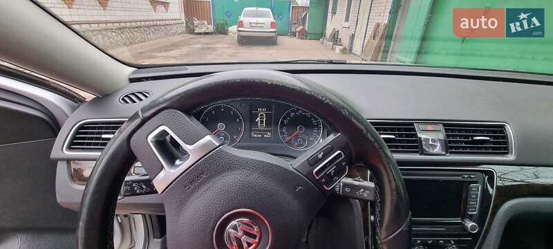 Седан Volkswagen Passat 2014 в Киеве