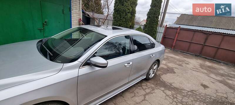 Седан Volkswagen Passat 2014 в Киеве