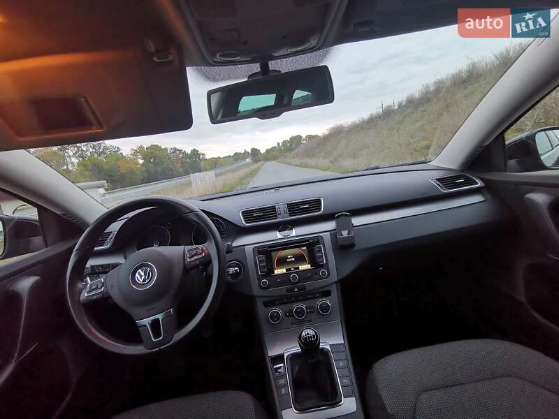 Универсал Volkswagen Passat 2012 в Хмельницком