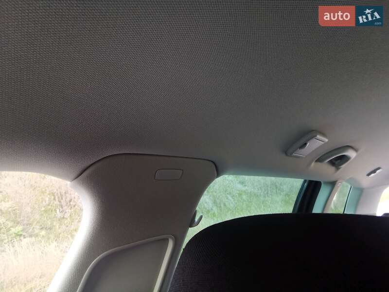 Универсал Volkswagen Passat 2012 в Хмельницком