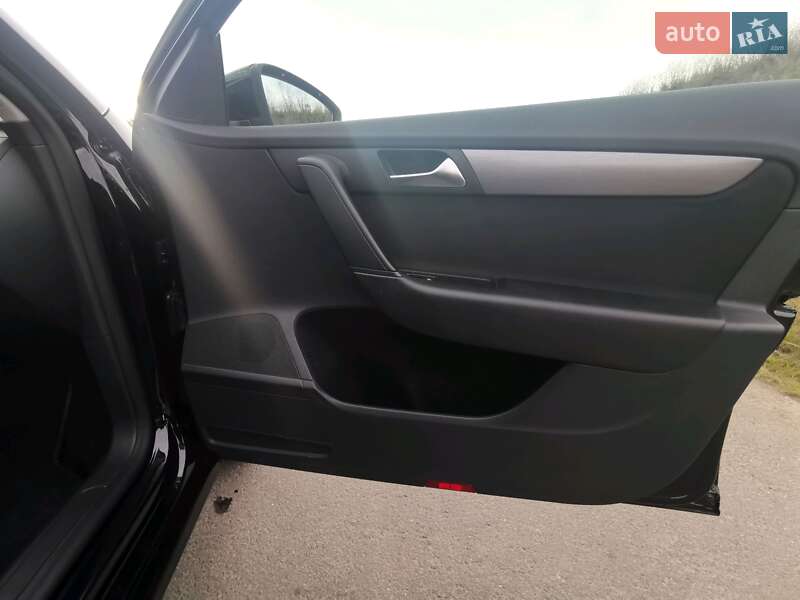 Универсал Volkswagen Passat 2012 в Хмельницком