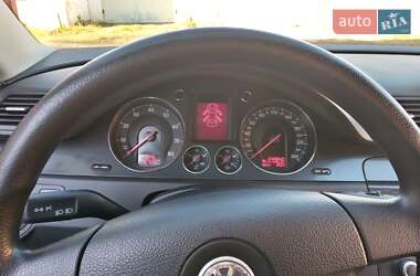 Универсал Volkswagen Passat 2005 в Измаиле