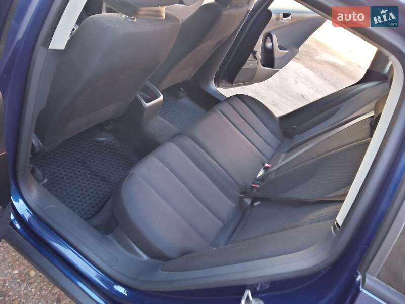 Универсал Volkswagen Passat 2005 в Измаиле