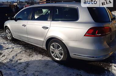 Универсал Volkswagen Passat 2012 в Ровно