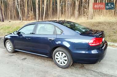 Седан Volkswagen Passat 2013 в Киеве