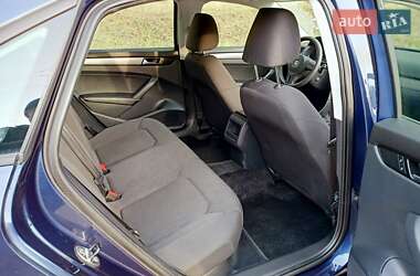 Седан Volkswagen Passat 2013 в Киеве