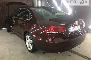 Седан Volkswagen Passat 2013 в Киеве