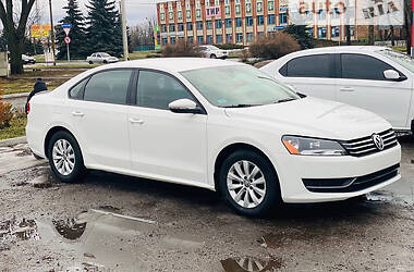 Седан Volkswagen Passat 2012 в Лубнах